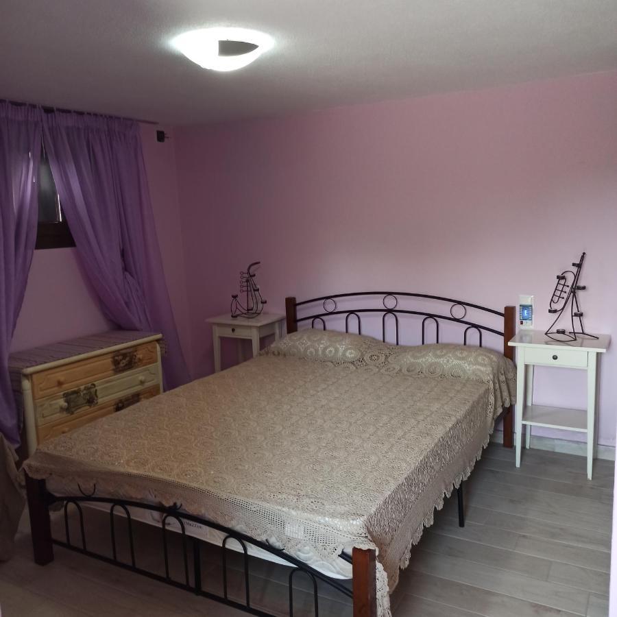 Εξοχική Κατοικία - Cottage Τίνα Liri Bagian luar foto