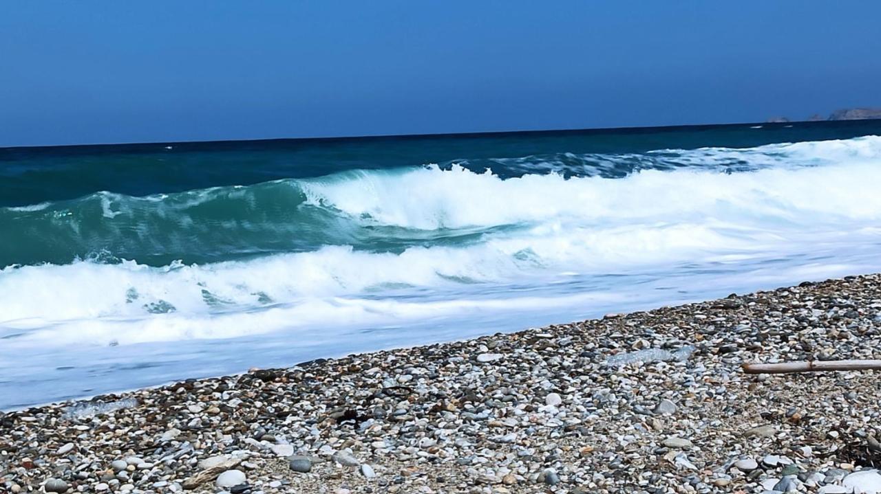 Εξοχική Κατοικία - Cottage Τίνα Liri Bagian luar foto